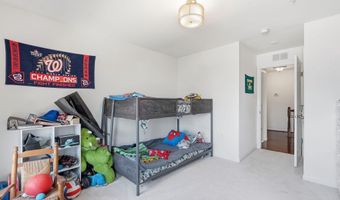 42167 CANARY GRASS Sq, Aldie, VA 20105