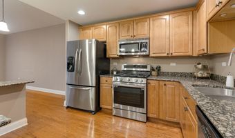 1210 N Foxdale Dr 2-213, Addison, IL 60101