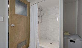 914 W 4TH St, Appleton, WI 54914