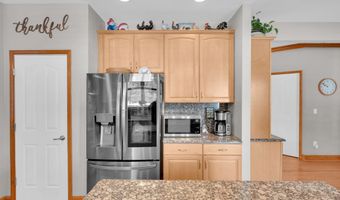 928 Seaman Ave, Beachwood, NJ 08722