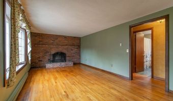 853 S West St, Agawam, MA 01030