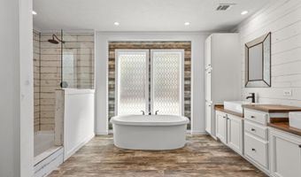 1262 Penny Morris Rd, Baxley, GA 31513