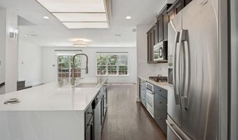 3906 Asbury Ln, Addison, TX 75001