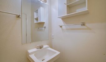 1723 VALLEY Rd SW, Albuquerque, NM 87105