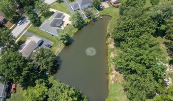 463 Londondary Dr, Ballwin, MO 63011