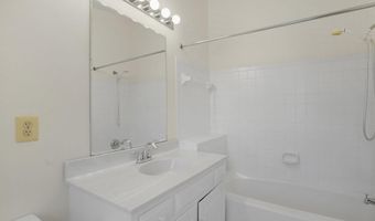 1975 N ADAMS St, Arlington, VA 22201