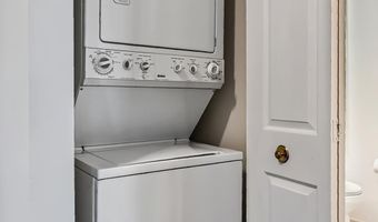 4950 BRENMAN PARK Dr 308, Alexandria, VA 22304