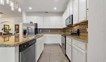 178 MAGNETA Loop, Auburndale, FL 33823