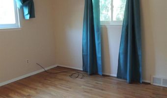 2098 Yorktown Dr, Ann Arbor, MI 48105