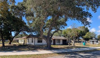 1315 W Goodnight Ave, Aransas Pass, TX 78336