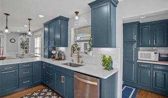 26 Keith Ave, Cranston, RI 02910