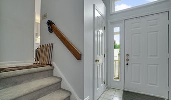 12 Boulevard Dr 24-145, Danbury, CT 06810