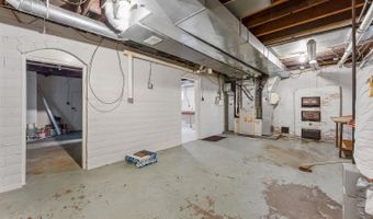 914 Ash St, Baraboo, WI 53913