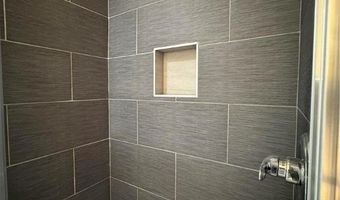 312 N 6th St 2B, Allentown, PA 18102