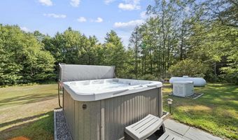 23 Holman Way, Chester, NH 03036