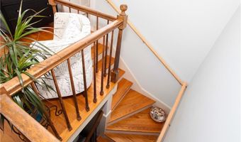 446 Bellevue Ave 6, Newport, RI 02840