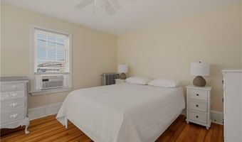 191 3rd St, Newport, RI 02840