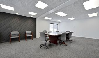4588 Kenny Rd, Columbus, OH 43220
