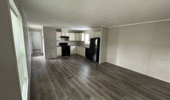 666 Ascot Cir, Almont, MI 48003