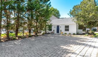 166 New Meadow Rd, Barrington, RI 02806