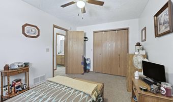 606 DeKalb Ave, Auburn, IN 46706