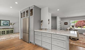 7362 Oakmont Dr, Santa Rosa, CA 95409