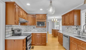 3046 Hawthorne St, Athens, TN 37303