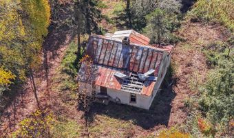 44 Toms Creek Rd, Bakersville, NC 28705
