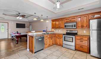 107 W Summit St, Aurora, MO 65605