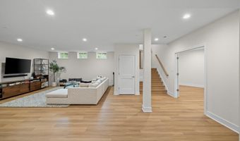9501 WILDOAK Dr, Bethesda, MD 20814