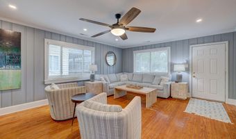 5 Oceanic St, Wrightsville Beach, NC 28480