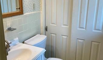 7830 Apple Valley Dr, Affton, MO 63123