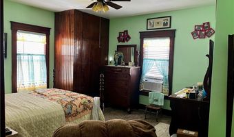 101 Lyons St, Adena, OH 43901