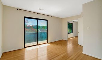 203 W GLENDALE Ave, Alexandria, VA 22301
