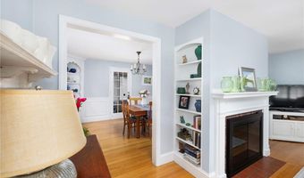 221 Trinity St, Warwick, RI 02886