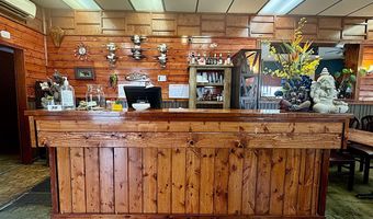 925 CHETCO Ave, Brookings, OR 97415