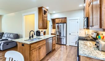 17795 SW ROBERT Ln, Beaverton, OR 97078