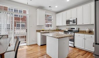 2422 14TH St N, Arlington, VA 22201