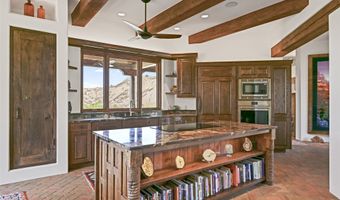 34 Rincon Canada, Abiquiu, NM 87510