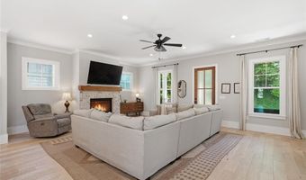 190 Chestnut St, Ball Ground, GA 30107