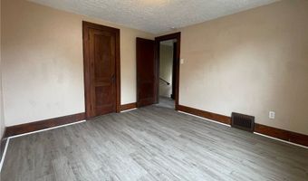 147 Brighton Dr, Akron, OH 44301