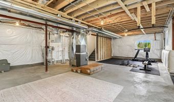 8 Liam Ct, Algonquin, IL 60102