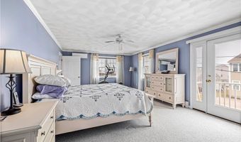 16 Elm Ave, Narragansett, RI 02882