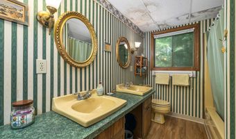 120 Big Barndoor Is, Alton, NH 03810