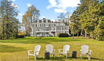 44 Bliss Mine Rd 4, Middletown, RI 02842