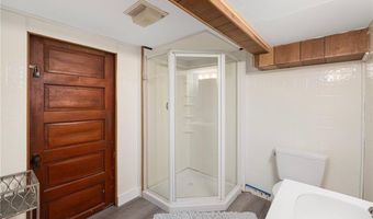 82 Sherry Ave, Bristol, RI 02809