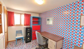 16 Hempstead Ave, Bangor, ME 04401