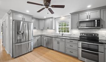 18 Shannon Way, Brentwood, NH 03833