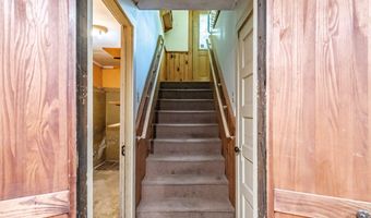 4 Pineway Dr, Auburn, ME 04210