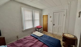912 S Lloyd St, Aberdeen, SD 57401